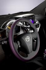 Toyota iQ 2008 года